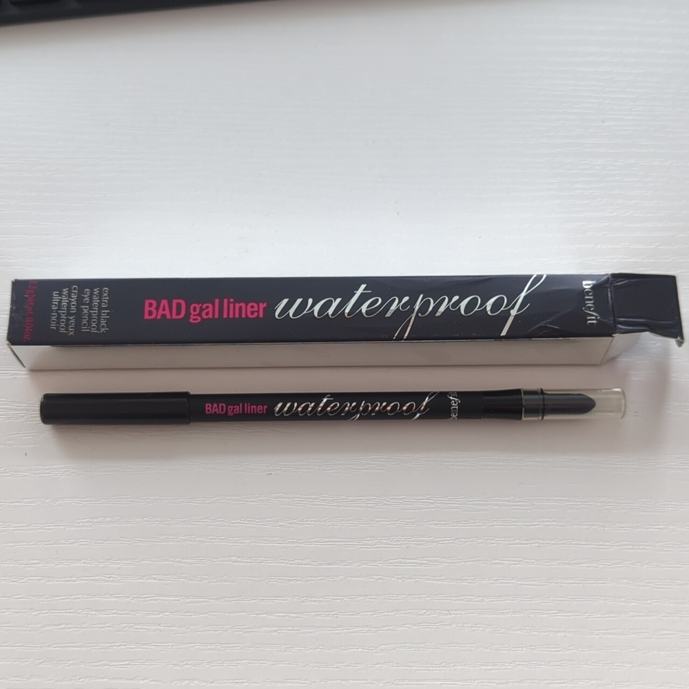 Benefit cosmetics BAD gal liner extra black waterproof eye pencil